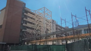 Incidente sul lavoro nel cantiere di Torrette, operaio precipita nel vuoto